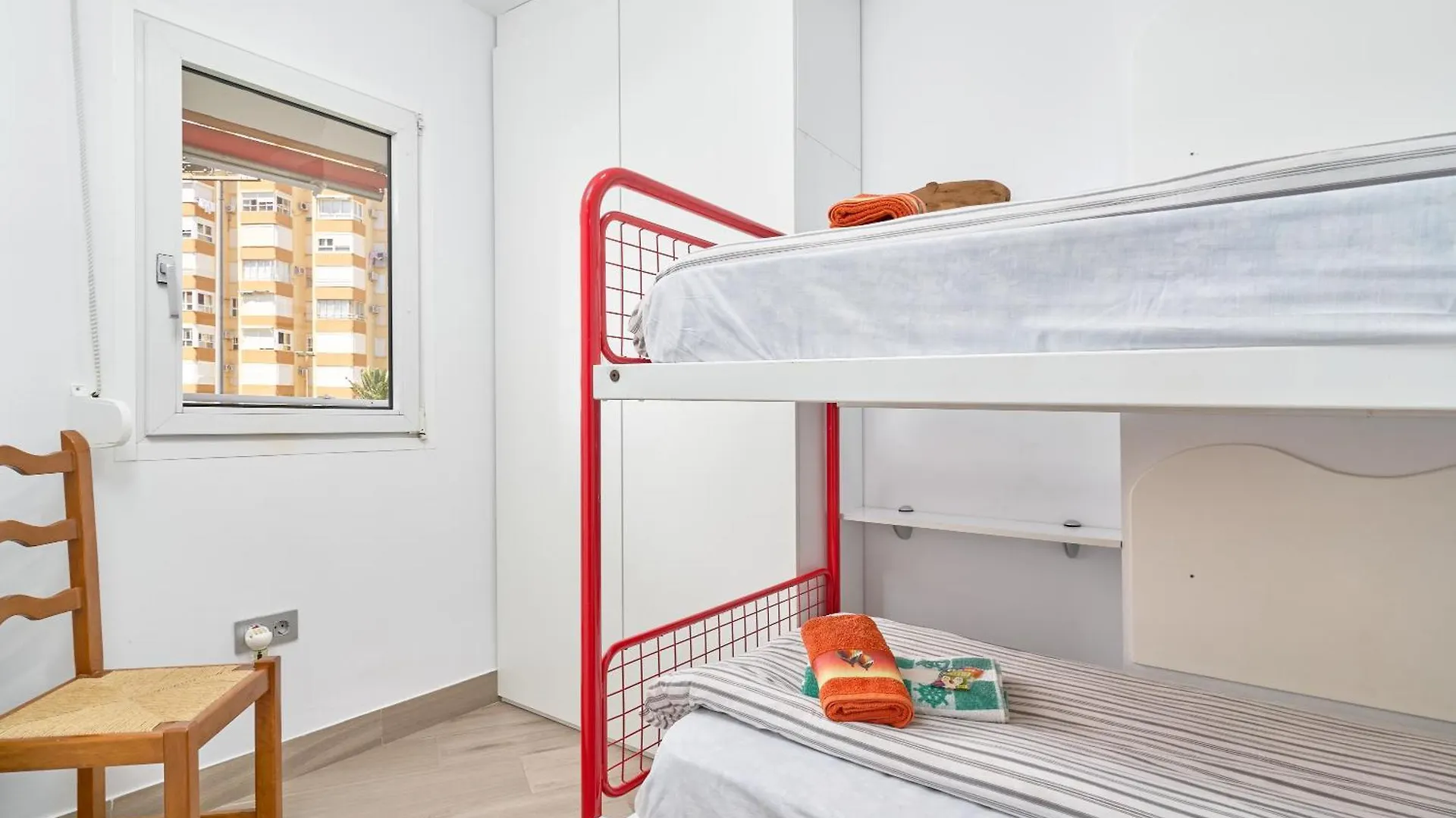 Apartamento primera linea playa Algarrobo Costa
